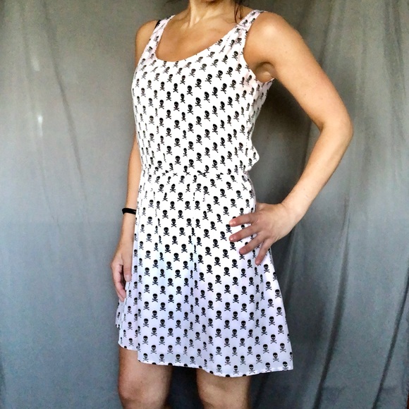 Hot Topic Teenage Runaway Pink Skull Dress Small - Picture 7 of 7